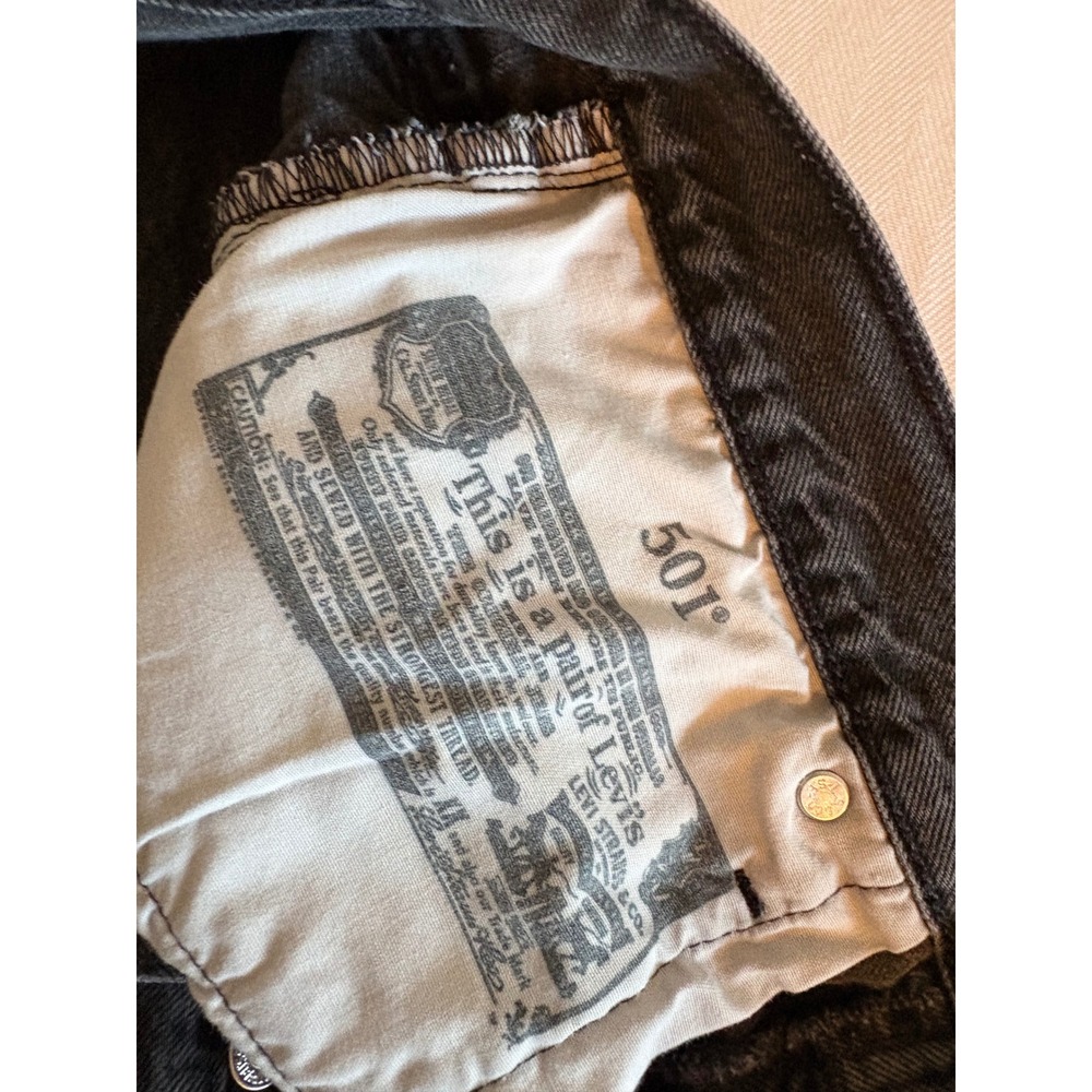 Levis 501 Original Womens Black Denim Cut Off Shorts High Rise W31 56327-0112 - Picture 8 of 8